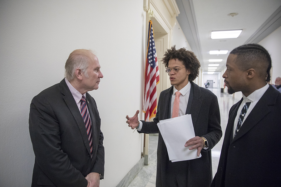 Entrepreneurs meet with a policymaker in Washington, D.C.